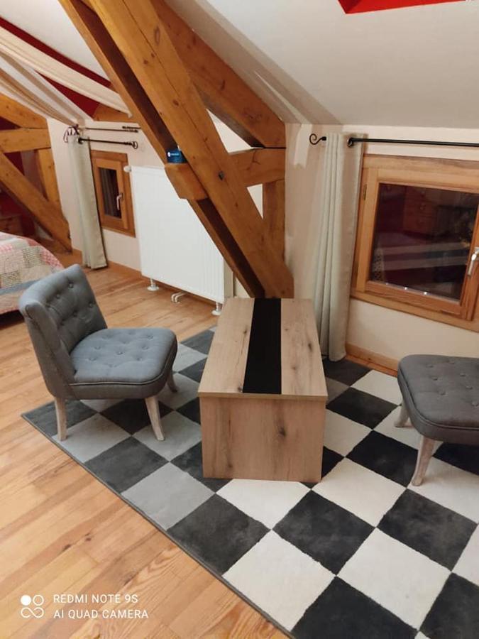 La Pierre Trouee Chambre D'Hotes Chateauneuf-de-Randon ภายนอก รูปภาพ