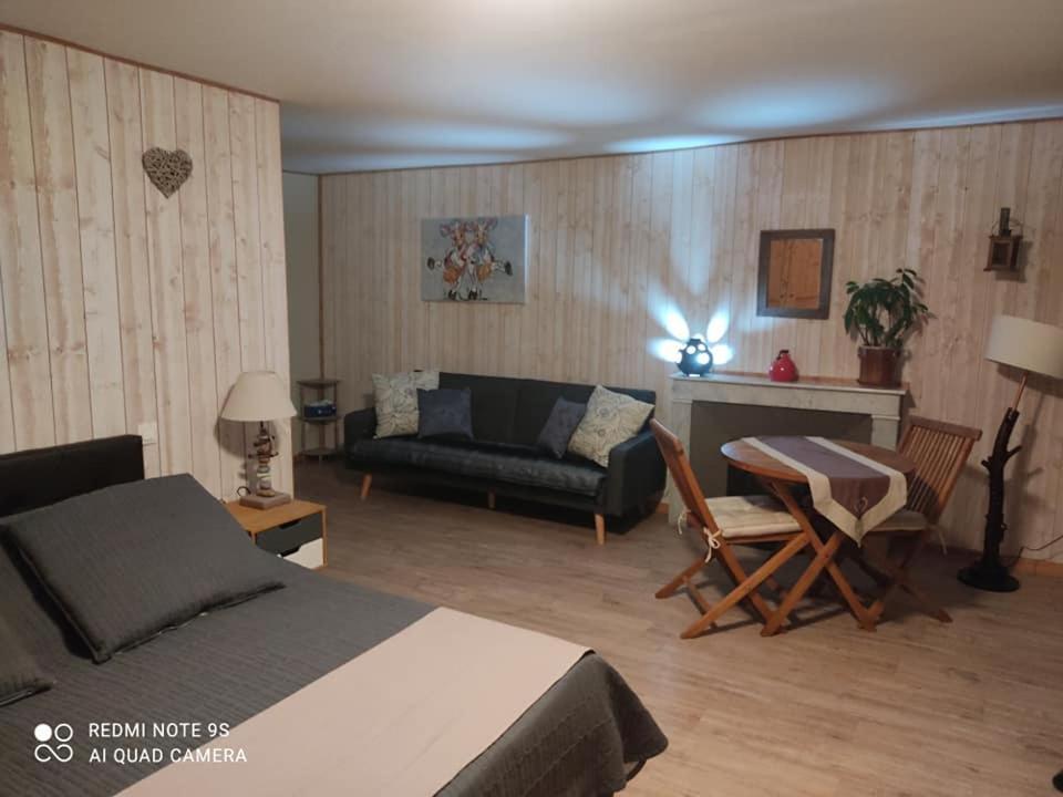 La Pierre Trouee Chambre D'Hotes Chateauneuf-de-Randon ภายนอก รูปภาพ