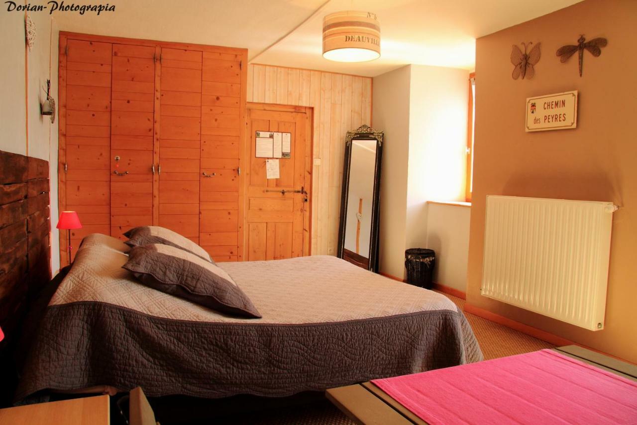 La Pierre Trouee Chambre D'Hotes Chateauneuf-de-Randon ภายนอก รูปภาพ