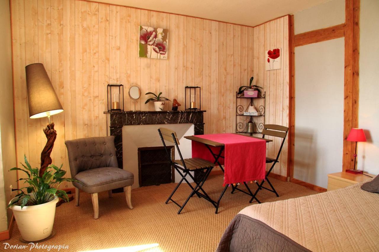 La Pierre Trouee Chambre D'Hotes Chateauneuf-de-Randon ภายนอก รูปภาพ