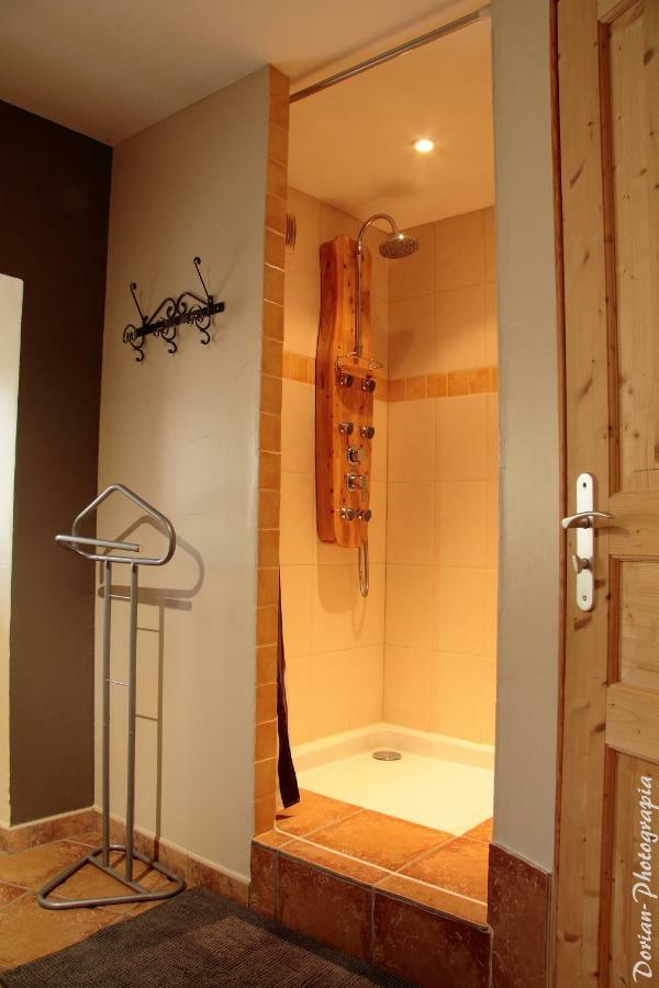 La Pierre Trouee Chambre D'Hotes Chateauneuf-de-Randon ภายนอก รูปภาพ
